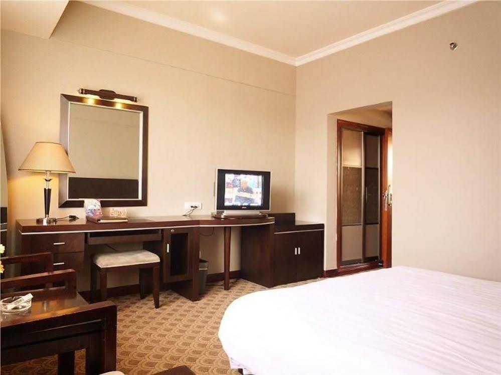 Guilin Lifeng Hotel Екстериор снимка